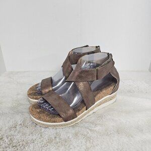 Adrienne Vittadini Cape Bronze Sandals Ankle Cork Wedge Boho 8